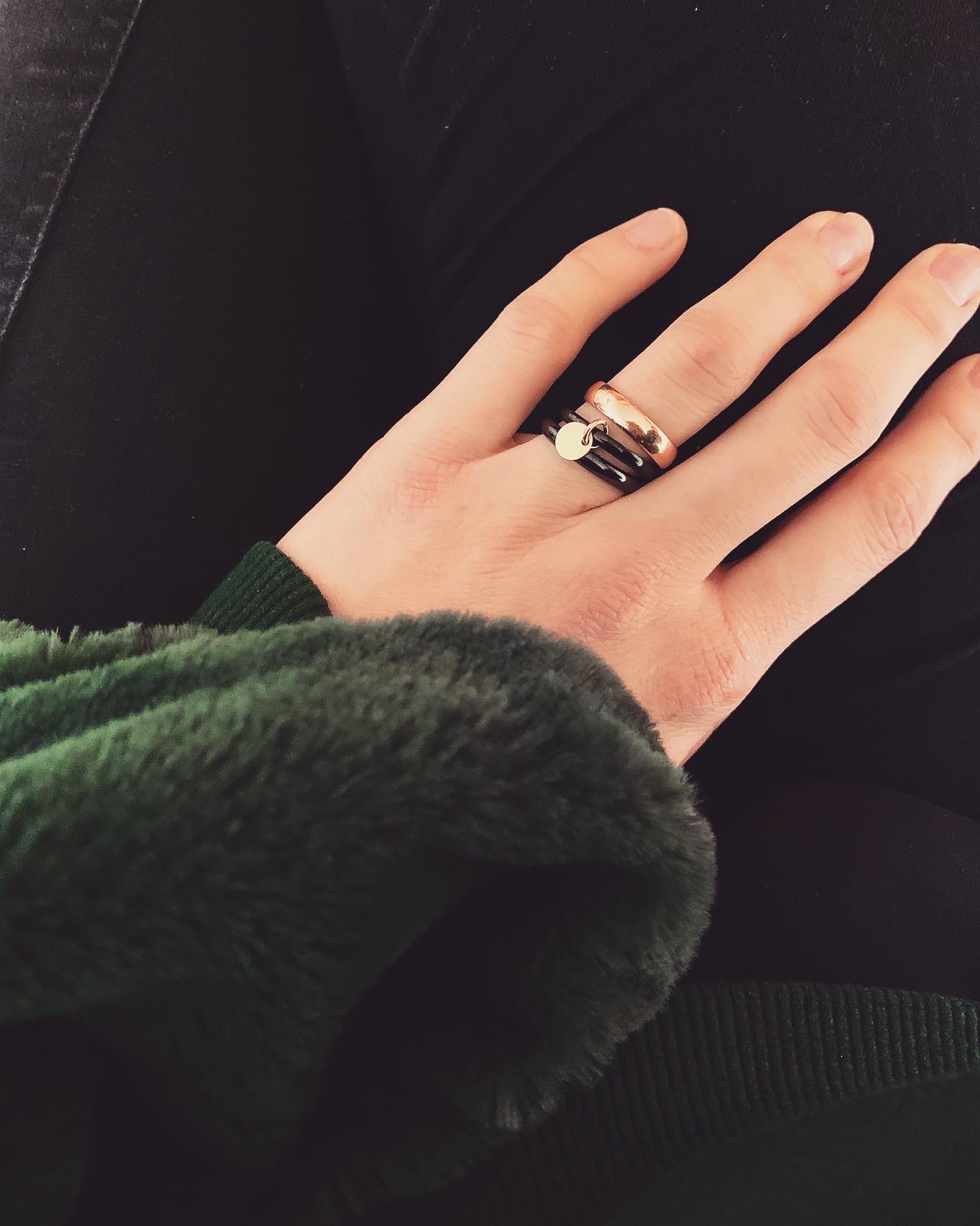 Black ring